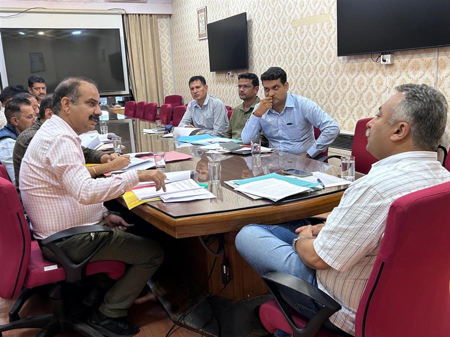 शिक्षा मंत्री ने जुब्बल-कोटखाई विधानसभा क्षेत्र में विकास कार्यों की समीक्षा की
