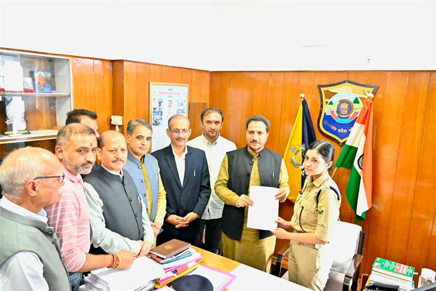 पवन खेड़ा की गृह मंत्री अमित शाह के खिलाफ अभद्र टिप्पणी पर भाजपा ने खोला मोर्चा, शिमला में FIR दर्ज करने की मांग : राकेश जमवाल