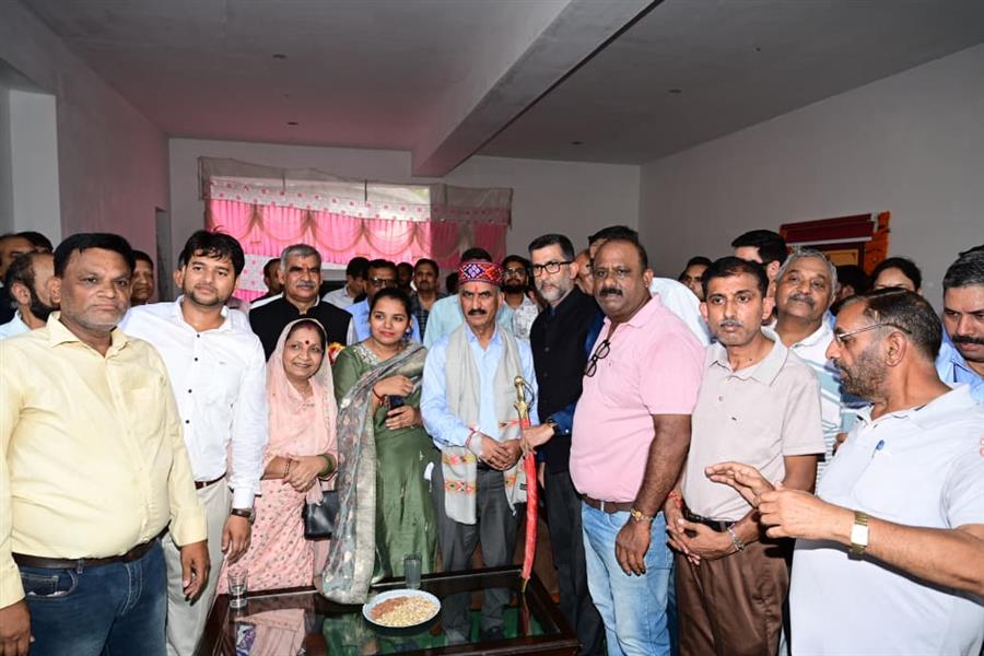 मुख्यमंत्री ने नादौन में 17.52 करोड़ रुपये की लागत से बनने वाले राजकीय वरिष्ठ माध्यमिक विद्यालय की आधारशिला रखी