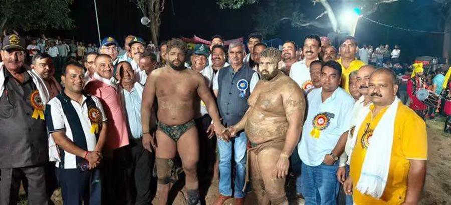 रैंखा में छिंज मेले में पहुंचे विधायक संजय रतन, पहलवानों का बढ़ाया उत्साह