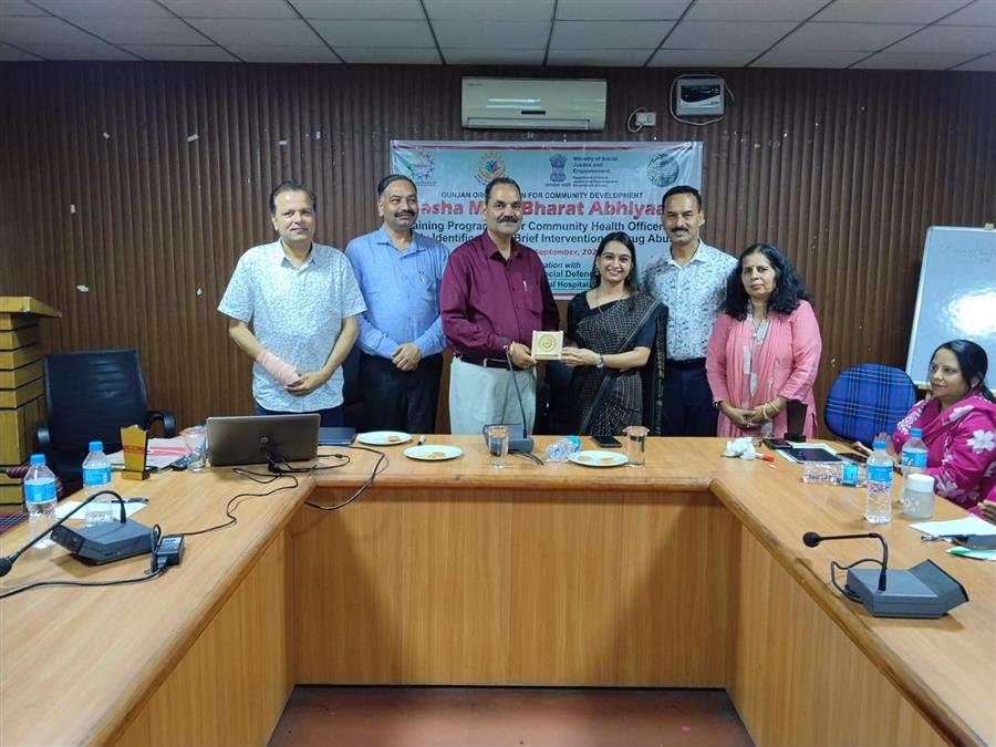 नशा निवारण, जागरूकता और सामुदायिक भागीदारी पर जोर, जोनल अस्पताल धर्मशाला में कार्यशाला आयोजित