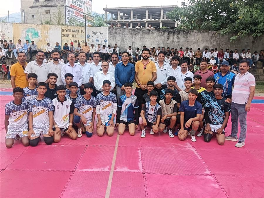 कबड्डी के अंडर-19 जोनल टूर्नामेंट में मझीण स्कूल चैंपियन