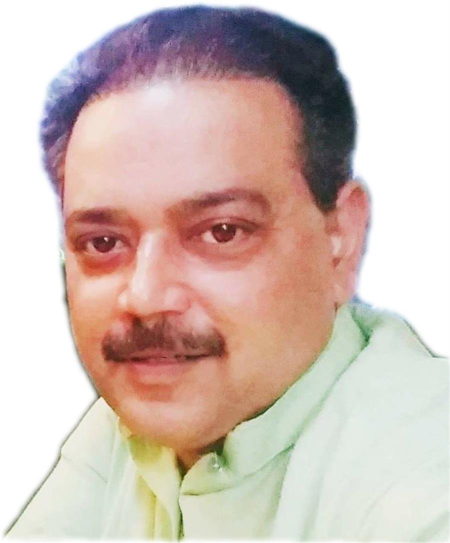 Indora-कांग्रेस प्रत्याशी मलेंदर राजन विजयी घोषित किया 