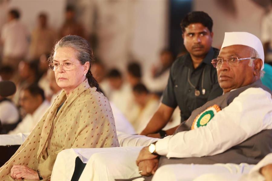 सोनिया गांधी बोलीं- कांग्रेस सिर्फ पार्टी नहीं, बल्कि देश के लोगों के सपनों का माध्यम है