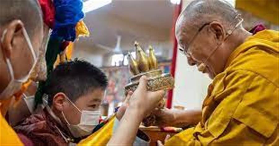 दलाईलामा ने मंगोलिया के 8 साल के बच्चे को बौद्ध धर्मगुरु के रूप में मान्यता दी