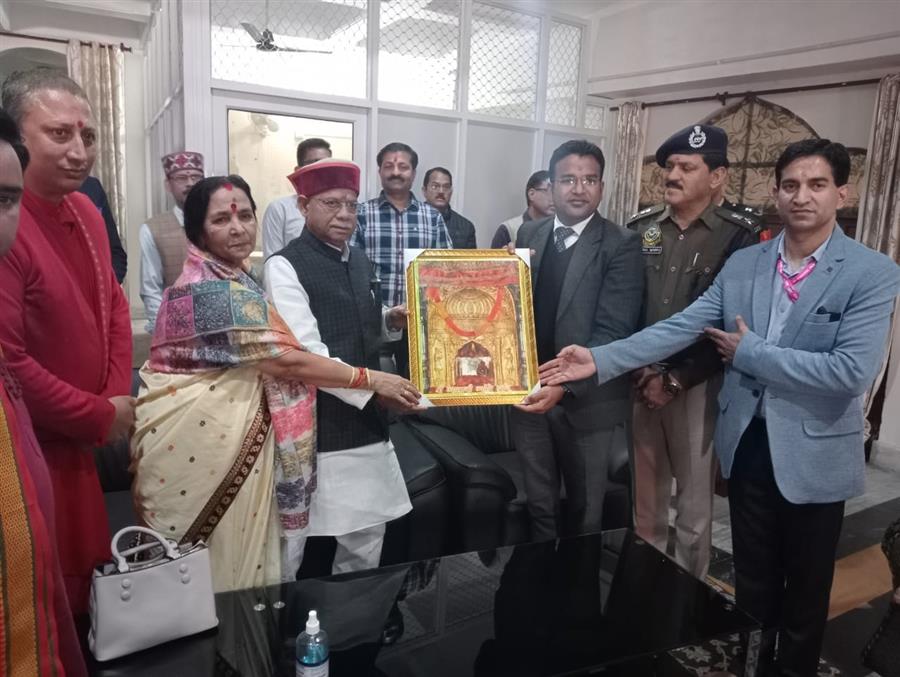 राज्यपाल शिव प्रताप शुक्ला ने ज्वालामुखी शक्तिपीठ में दर्शन कर पूजा अर्चना की  