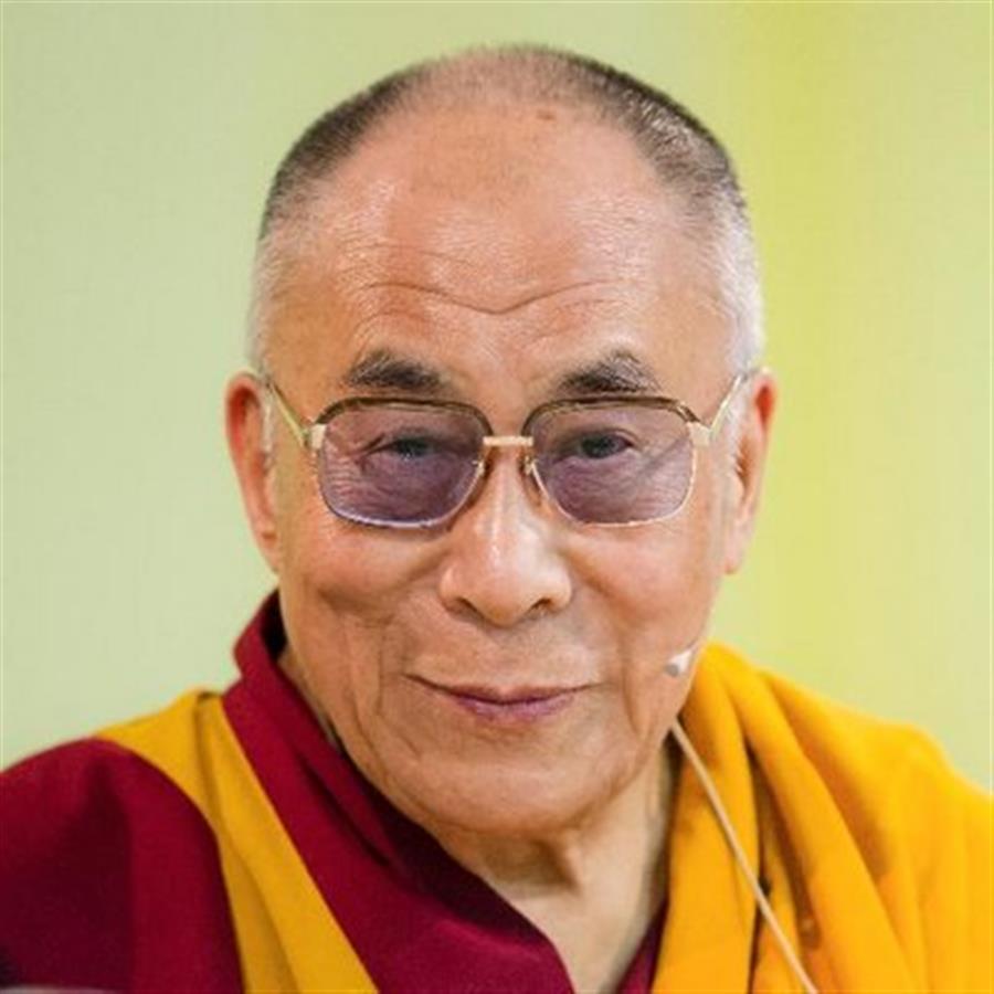 Dalai Lama ने लोगों से माफी मांगी कहा- मासूमियत के साथ सबसे मिलता हूं