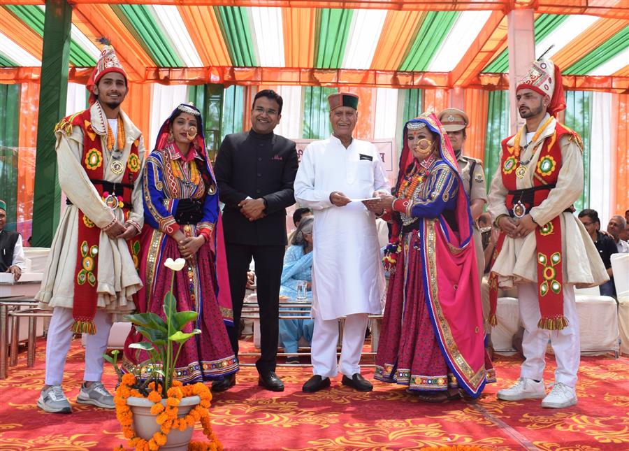 हिमाचल में दूध आधारित अर्थव्यवस्था के विकास को 500 करोड़ की हिम गंगा योजना - प्रो. चंद कुमार