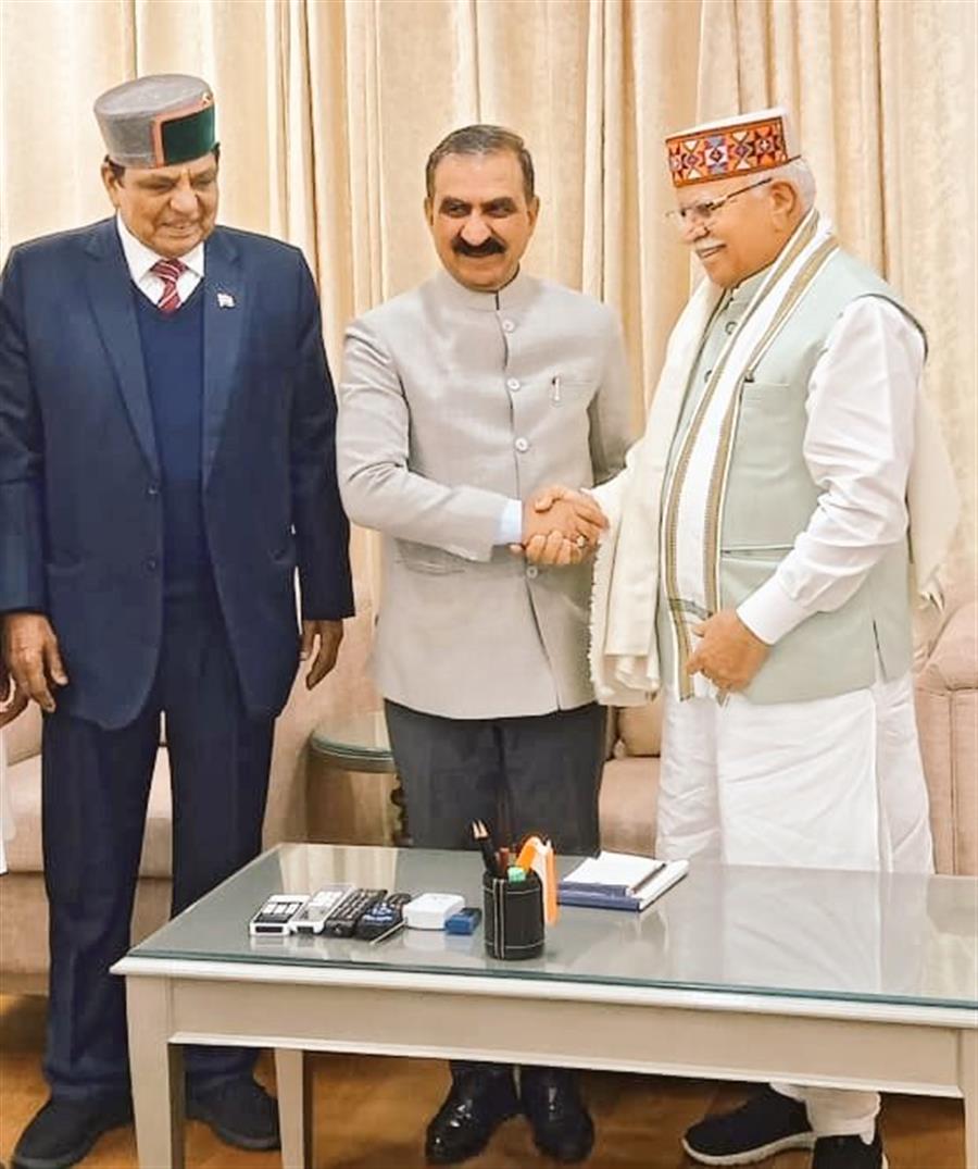 मुख्यमंत्री मनोहर लाल से हिमाचल के मुख्यमंत्री  सुखविंदर सिंह सुक्खू ने मुलाकात की