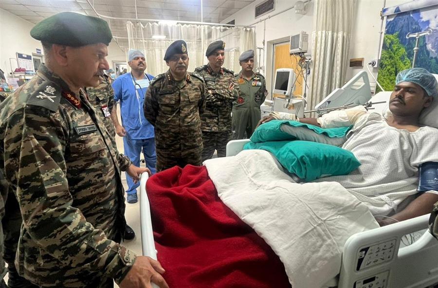 पुंछ आतंकी हमले के साजिशकर्ताओं को जल्द ही नतीजे भुगतने होंगे-लेफ्टिनेंट जनरल द्विवेदी