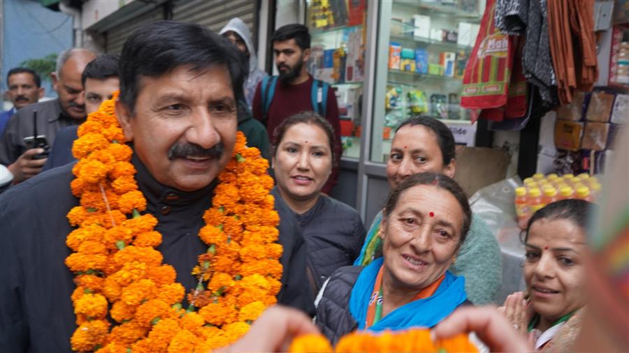 शिमला शहर के सर्वांगीण विकास के लिए कांग्रेस प्रत्याशियों को अपना बहुमूल्य वोट देकर सफल बनाएं--Mukesh Agnihotri