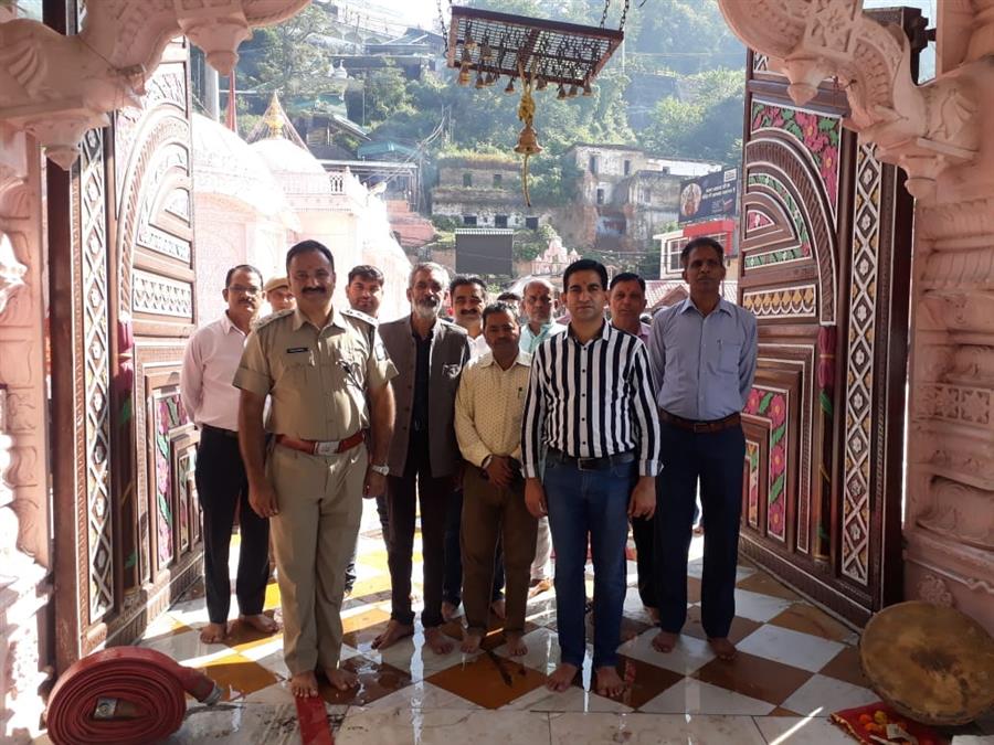 S D M ने की ज्वालामुखी मंदिर में आपदा प्रबंधन पर मॉक ड्रिल में इंतजामों की समीक्षा