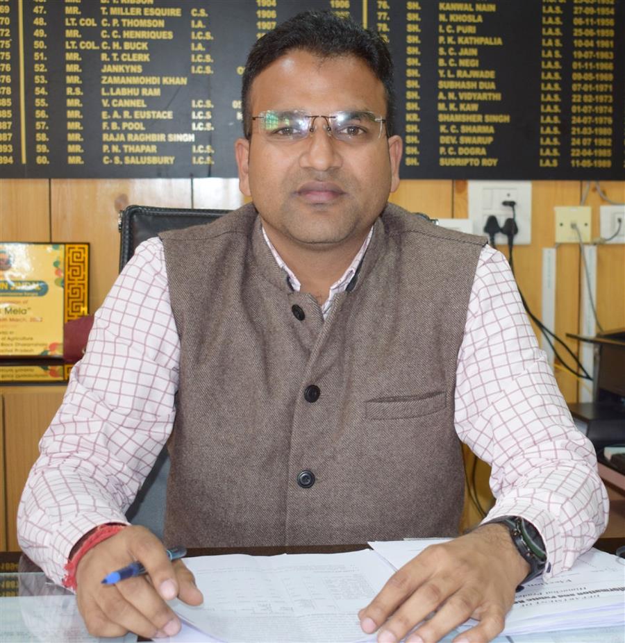 DC Kangra की किसानों से अपील... पीएम किसान सम्मान निधि योजना की औपचारिकताएं कराएं पूर्ण