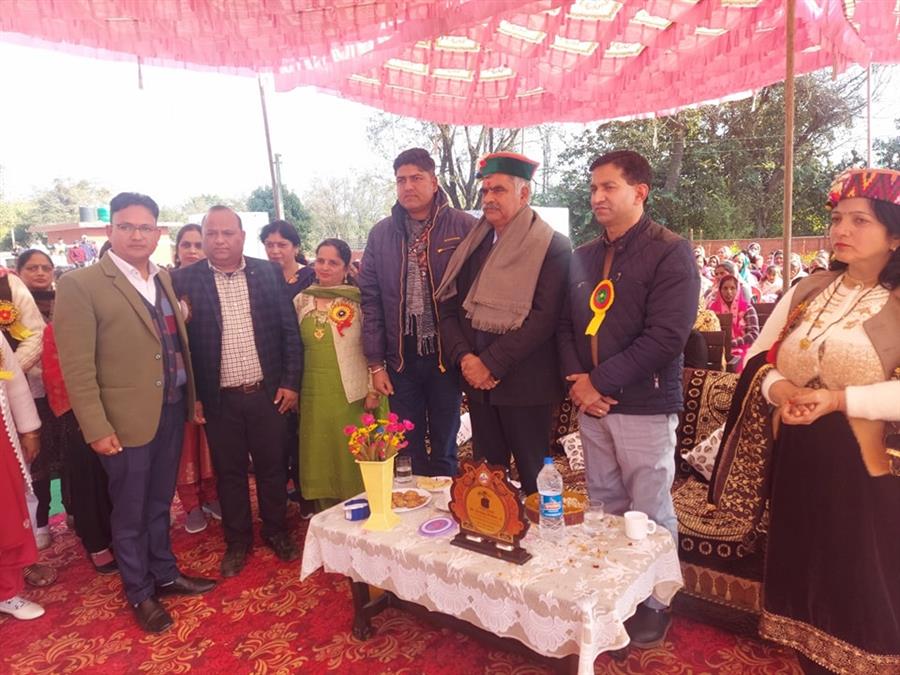 संजय रतन ने चौकाठ में नवाजे होनहार