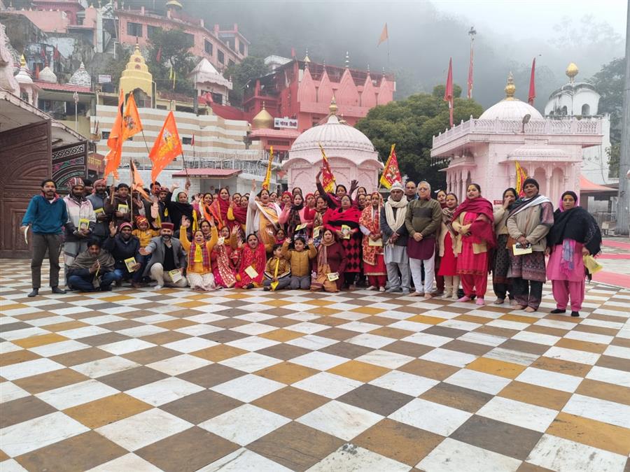 अयोध्या में 'प्राण प्रतिष्ठा' समारोह से पहले हिमाचल के मंदिरों में उमड़ी भीड़
