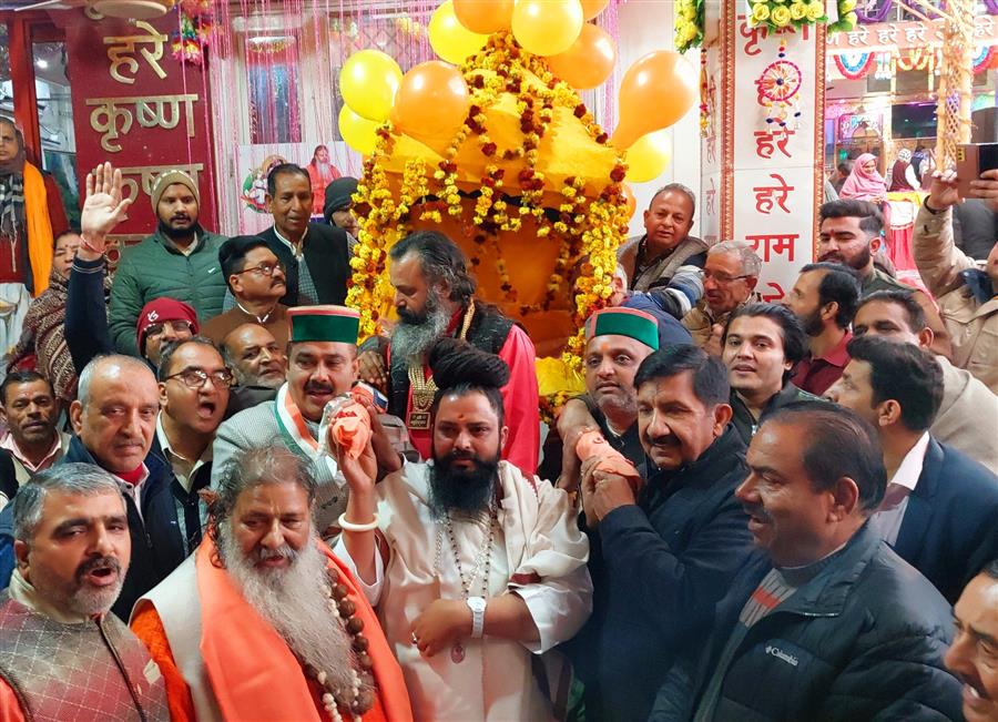 उपमुख्यमंत्री ने राधा कृष्ण मंदिर कोटला कलां में टेका माथा