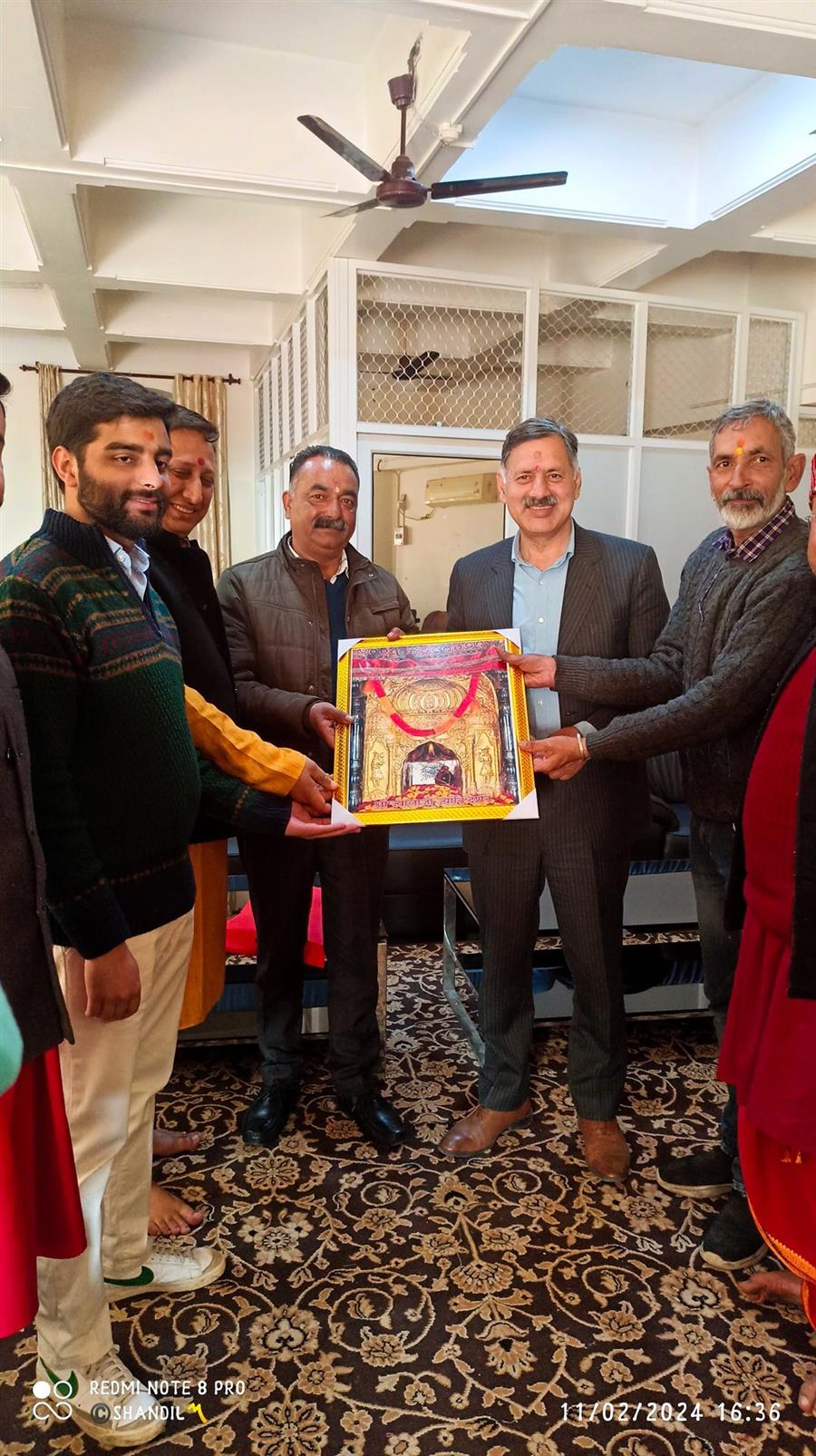 तकनीकी शिक्षा मंत्री राजेश धर्माणी ने  ज्वालामुखी मंदिर में दर्शन कर पूजा अर्चना की